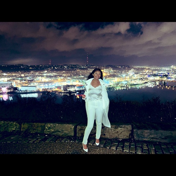 Meet your Posher, Christina - Picture 6 of 9